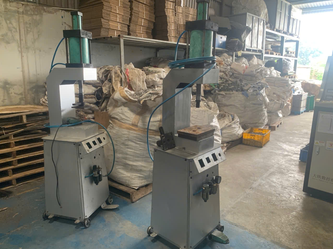 Stamping machines 1.jpg